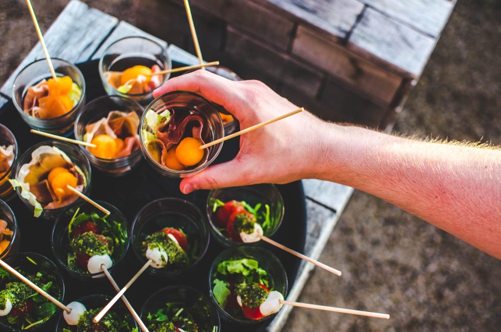 Professionele cateraar voor uw event met gerechten en decoratie van Buitenpoort Catering