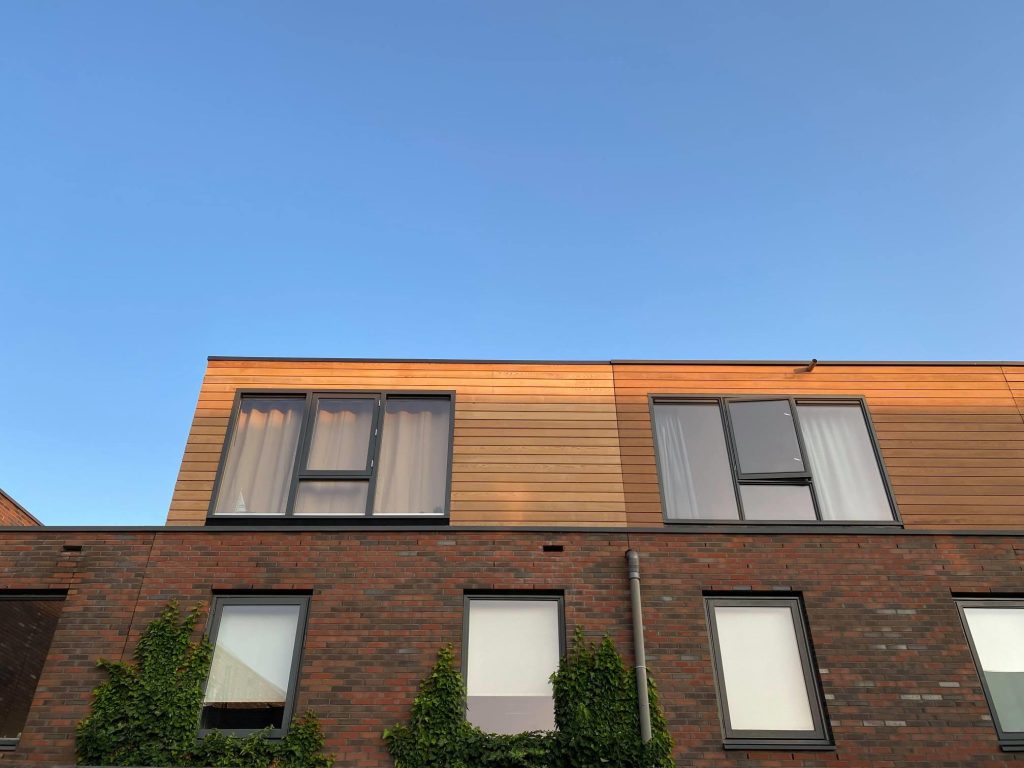 Houten prefab constructie aanbouw gerealiseerd door prefab aannemer YM Bouw uit Wateringen bij Den Haag
