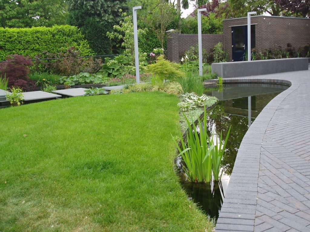 Expert tuinonderhoud in Limburg - Alex Gisbertz biedt professionele haagsnoeien en gazonverzorging in Heerlen